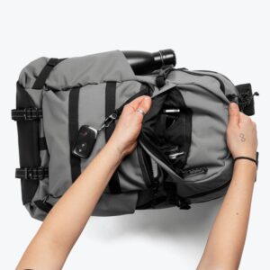 ogio alpha convoy 320 20l sakidio platis me thiki laptop charcoal 3