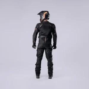 Leatt 2026 JacketADV 4.5FlowTour Short StealthBlackGrey BodyBack 5026002500 59e84382 6c72 4cab aa0f e72653732eda
